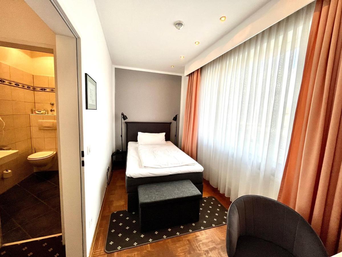 Schloß Holte-Stukenbrock Hotel & Restaurant Westhoff מראה חיצוני תמונה