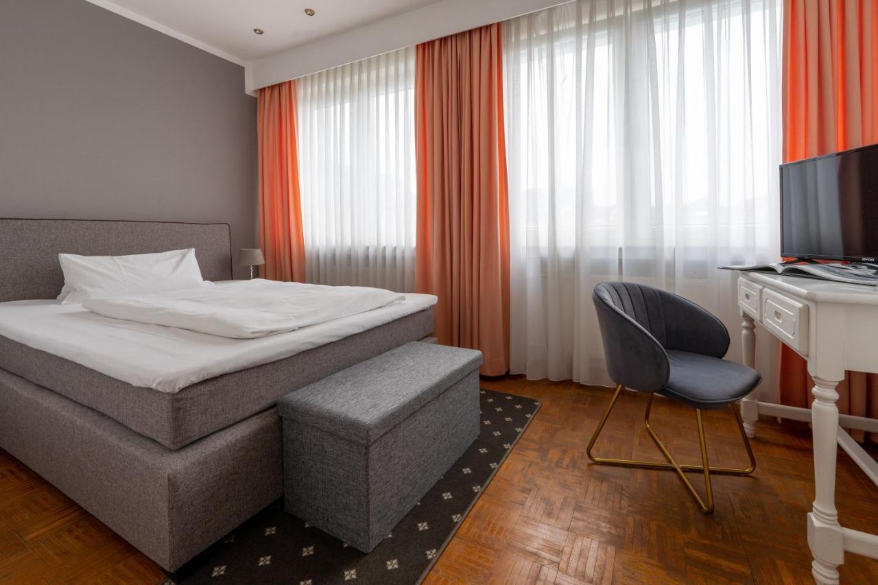 Schloß Holte-Stukenbrock Hotel & Restaurant Westhoff מראה חיצוני תמונה