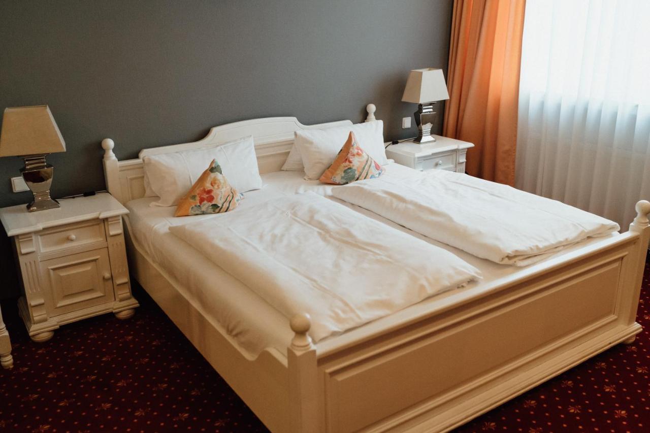 Schloß Holte-Stukenbrock Hotel & Restaurant Westhoff מראה חיצוני תמונה